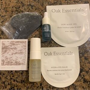 Oak Essentials skin care. Travel sizes.
See below.